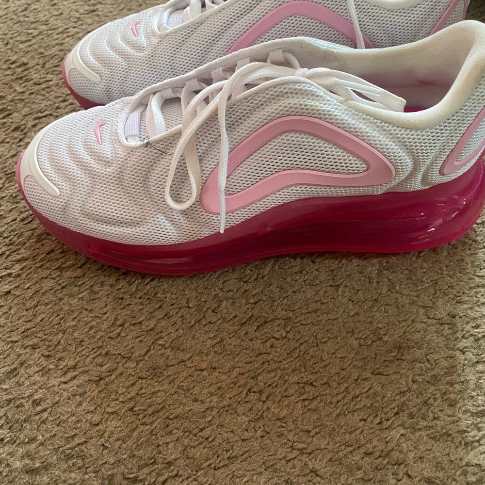 Nike 720 laser pink